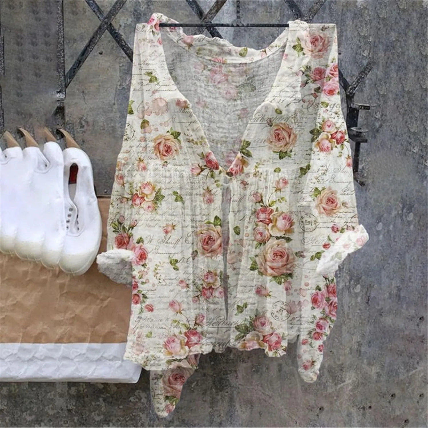 Baggy Linen Shirts for Women Casual Collared V Neck Long Sleeve Button Down Shirts Floral Print Gauze Shirt Blouses